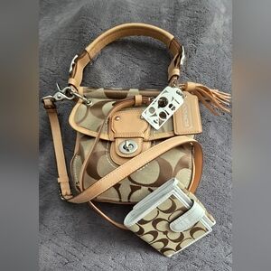 EUC Coach Willis 70th Anniversary Limited Edition Crossbody & Wallet :)